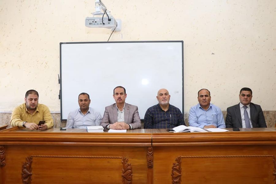 حلقة نقاشية لطلبة الدراسات العليا 