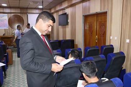 كلية التربية للعلوم الانسانية تجري الامتحان الشامل