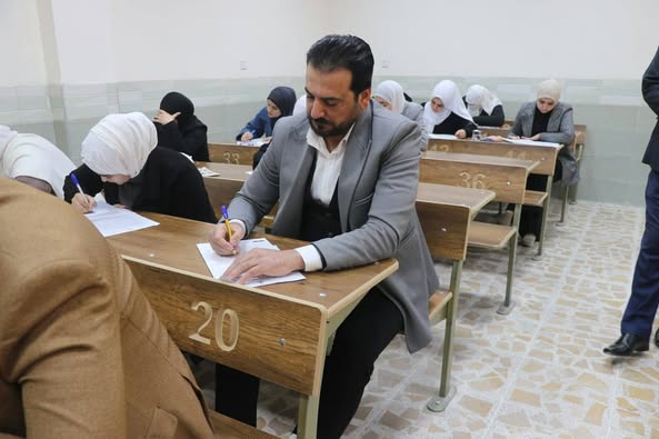  الإمتحانات النهائية لطلبة الدراسات العليا 