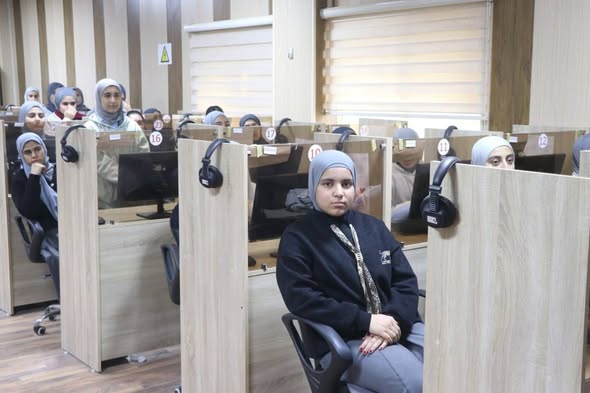 زيارة ثانوية المتفوقات للبنات الى قسم اللغة الانكليزية