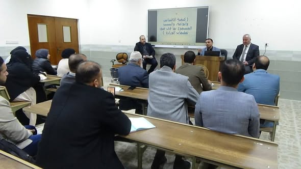 قسم علوم القرآن والتربية الإسلامية يقيم محاضرة تثقيفية لطلبة الدراسات العليا في المرحلة البحثية .