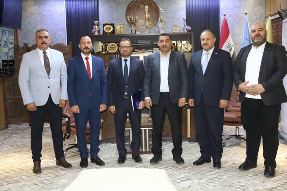وفداً من مديرية شؤون المخدرات والمؤثرات العقلية